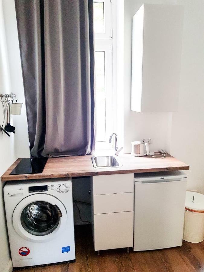 Sonniges Studio Heinzelmanngasse Apartment Vienna Luaran gambar