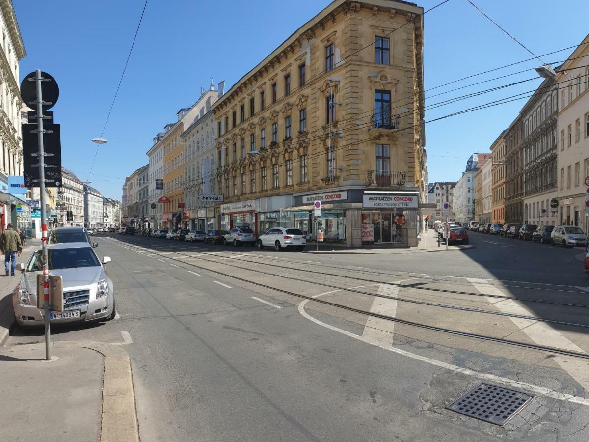 Sonniges Studio Heinzelmanngasse Apartment Vienna Luaran gambar